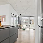 펜션 4 Bedroom Stunning In 하데르슬레우