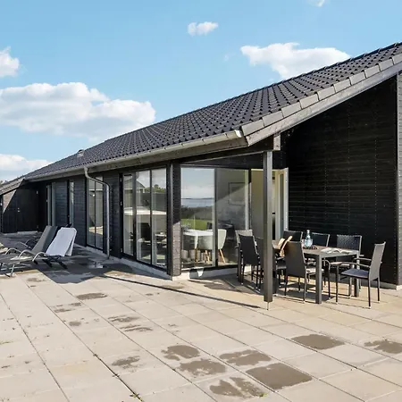 4 Bedroom Stunning In *