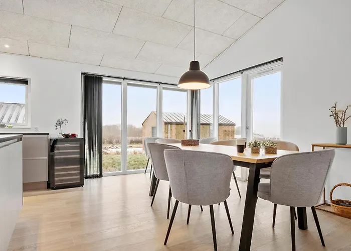 4 Bedroom Stunning In *