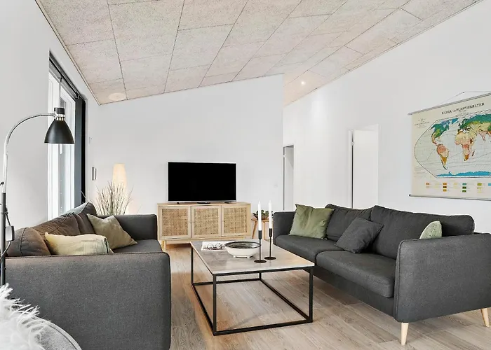 4 Bedroom Stunning In הדרסלב